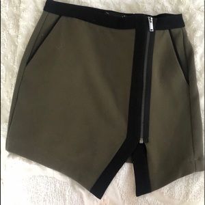 Noir asymmetrical skirt